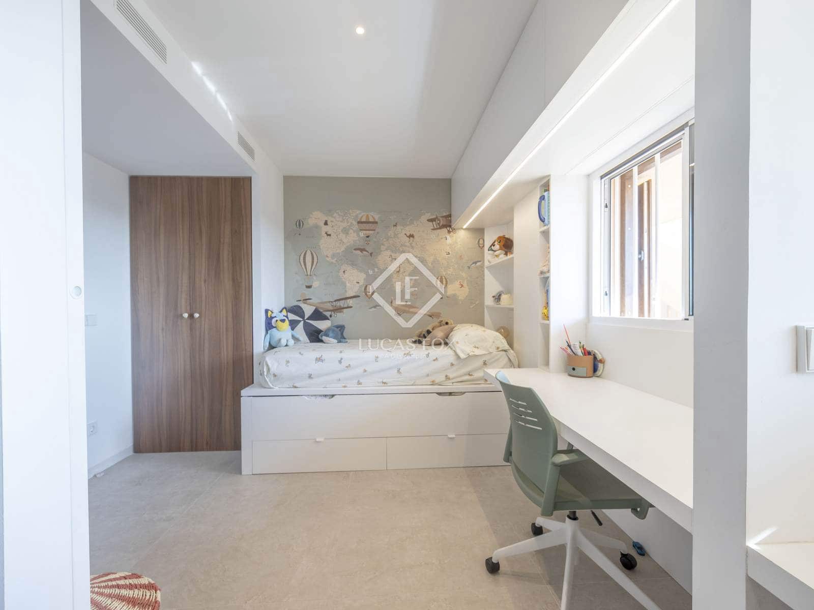 3 bedroom Apartment for rent in El Saler with pool garage - € 4,500 (Ref: 9187598)