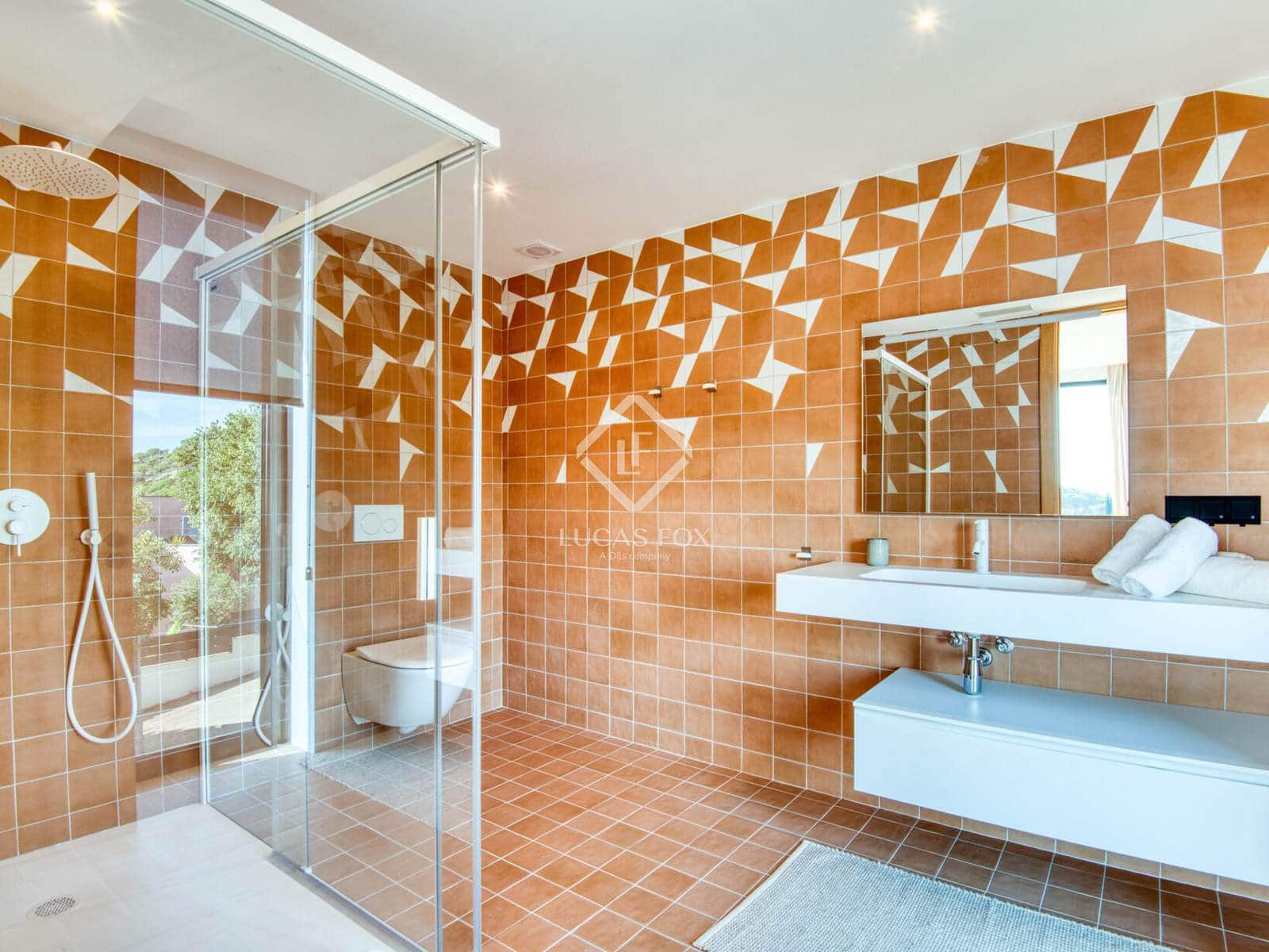 6 bedroom Villa for sale in Sant Feliu de Guixols with pool garage - € 2,200,000 (Ref: 9189857)