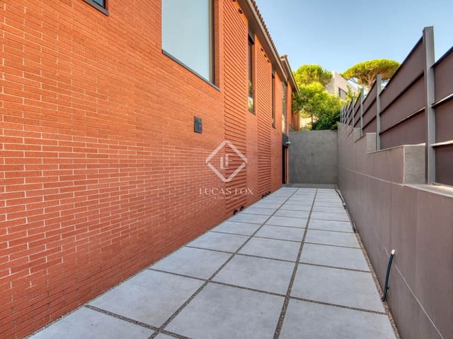 6 slaapkamer Villa te koop in Sant Feliu de Guíxols met zwembad garage - € 2.200.000 (Ref: 9189857)