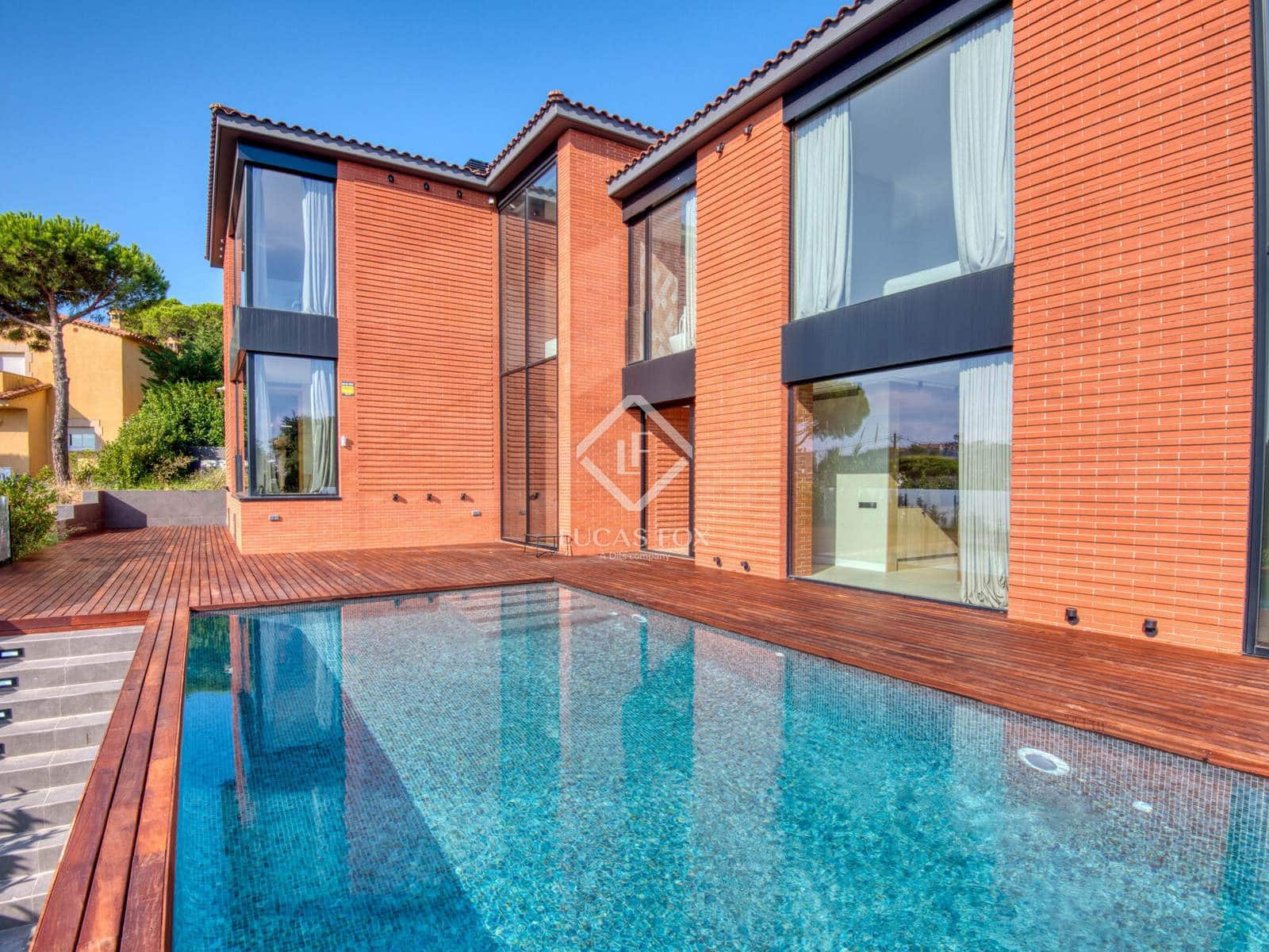 6 bedroom Villa for sale in Sant Feliu de Guixols with pool garage - € 2,200,000 (Ref: 9189857)