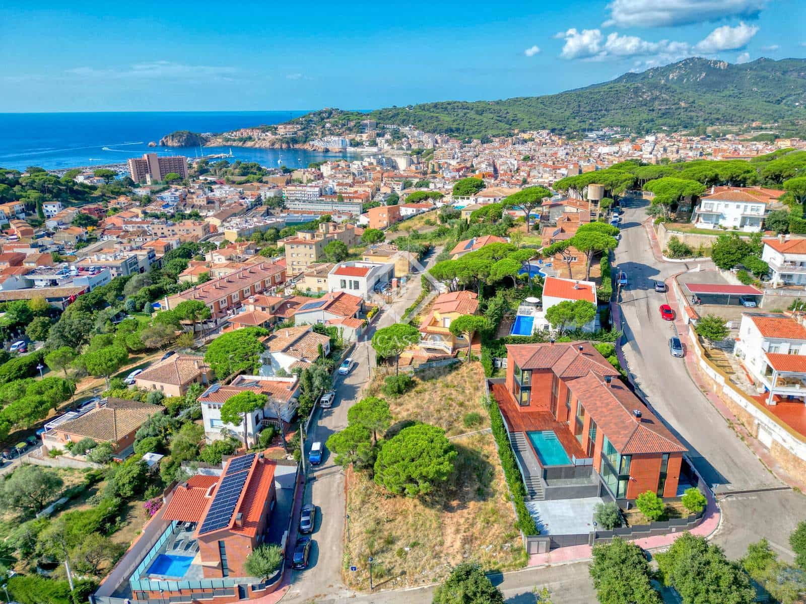 6 bedroom Villa for sale in Sant Feliu de Guixols with pool garage - € 2,200,000 (Ref: 9189857)