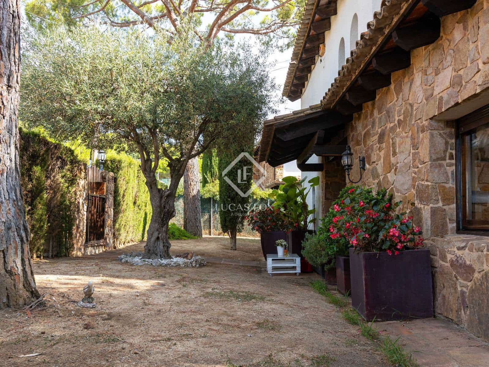 4 soveværelse Villa til salg i Vilassar de Dalt med garage - € 795.000 (Ref: 9190259)