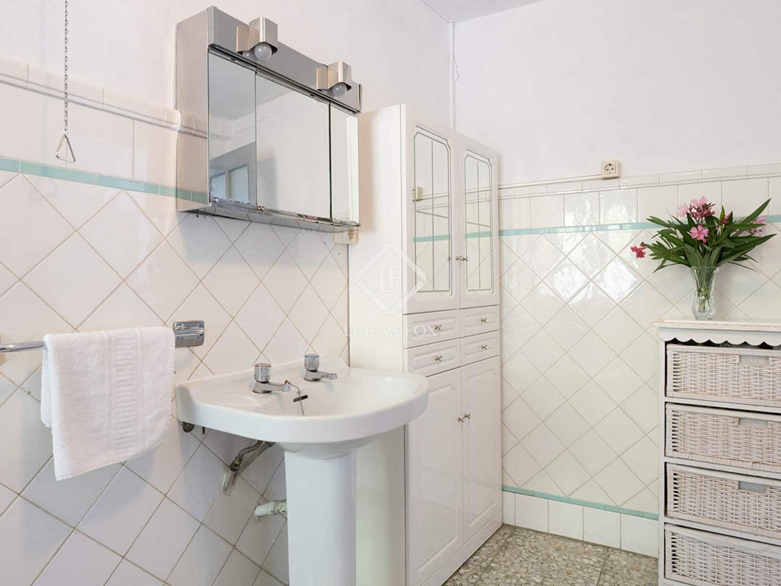 8 soveværelse Finca/Landehus til salg i Redondela - € 800.000 (Ref: 9190591)