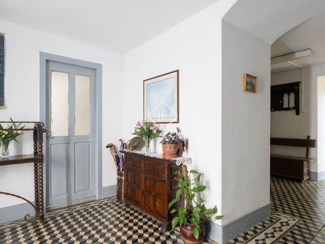 8 bedroom Finca/Country House for sale in Redondela - € 800,000 (Ref: 9190591)