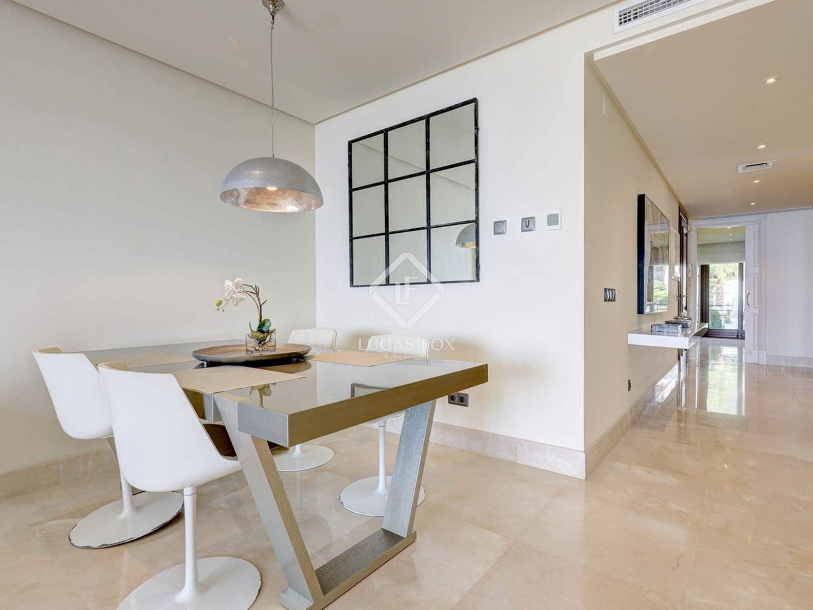 2 chambre Appartement à vendre à Estepona avec piscine garage - 2 100 000 € (Ref: 9191588)