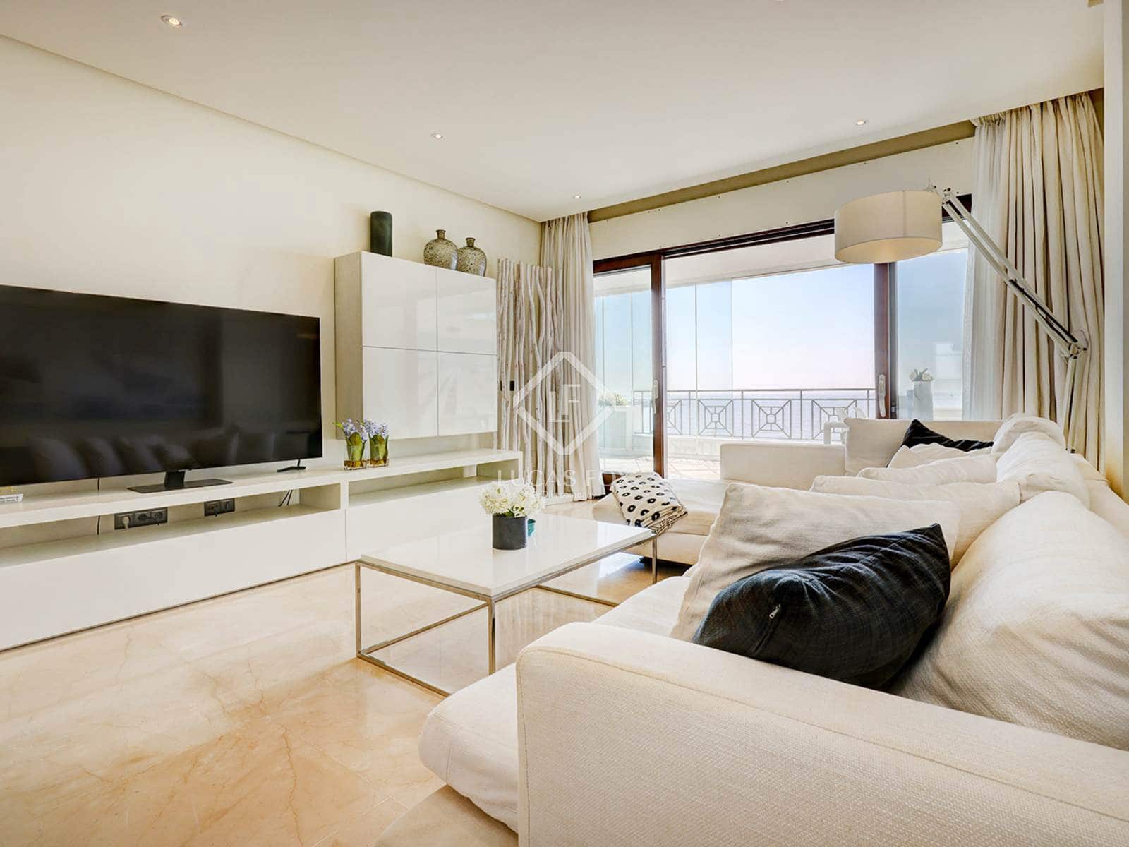 2 chambre Appartement à vendre à Estepona avec piscine garage - 2 100 000 € (Ref: 9191588)