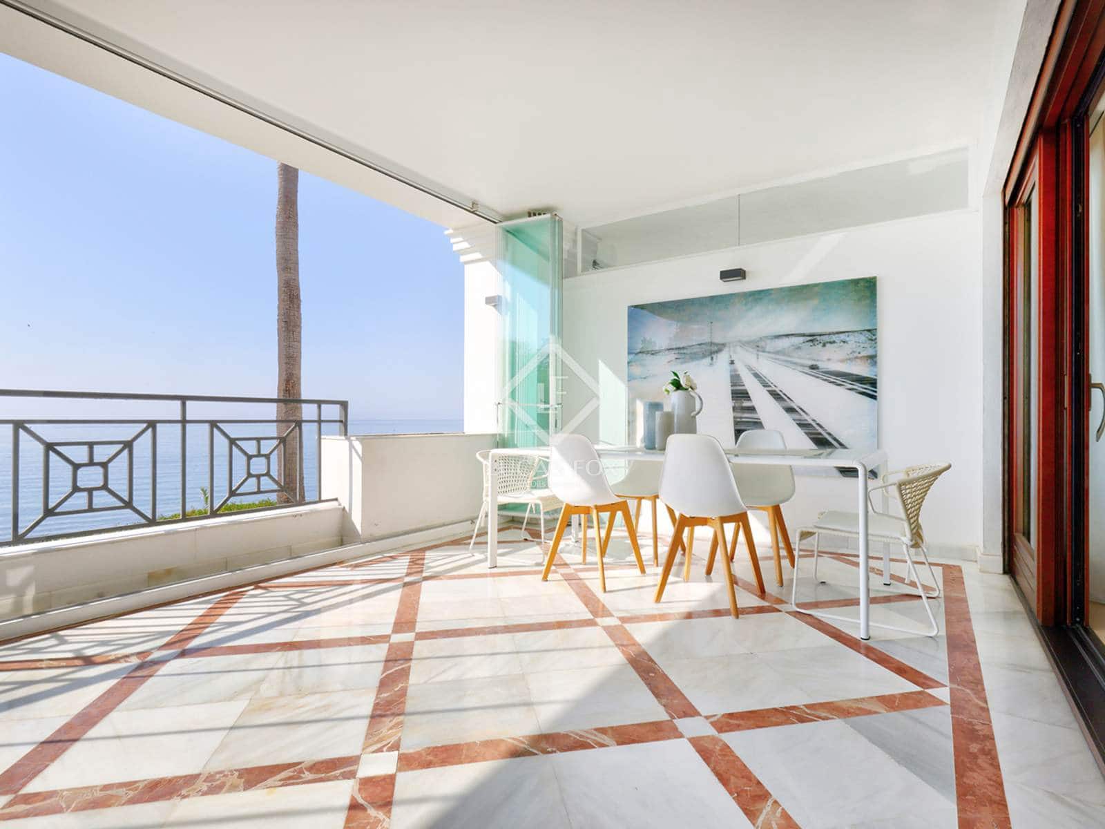 2 chambre Appartement à vendre à Estepona avec piscine garage - 2 100 000 € (Ref: 9191588)