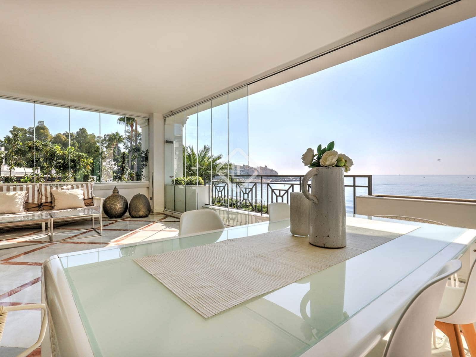 2 chambre Appartement à vendre à Estepona avec piscine garage - 2 100 000 € (Ref: 9191588)