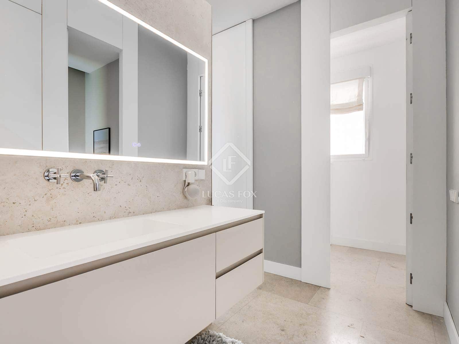 2 bedroom Apartment for sale in Madrid city - € 1,450,000 (Ref: 9193074)