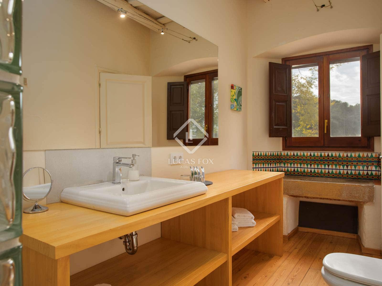 11 soveværelse Erhverv til salg i Cabanelles med swimmingpool garage - € 1.590.000 (Ref: 9193278)