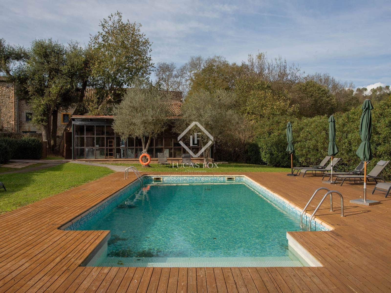 11 soveværelse Erhverv til salg i Cabanelles med swimmingpool garage - € 1.590.000 (Ref: 9193278)