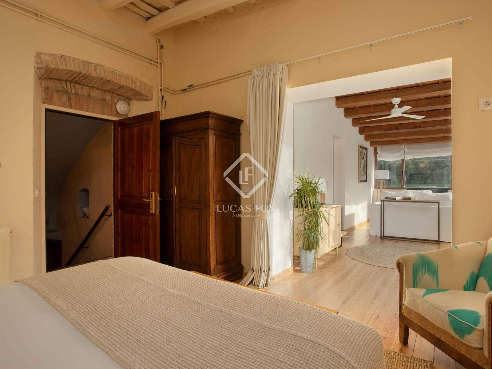 11 soveværelse Erhverv til salg i Cabanelles med swimmingpool garage - € 1.590.000 (Ref: 9193278)