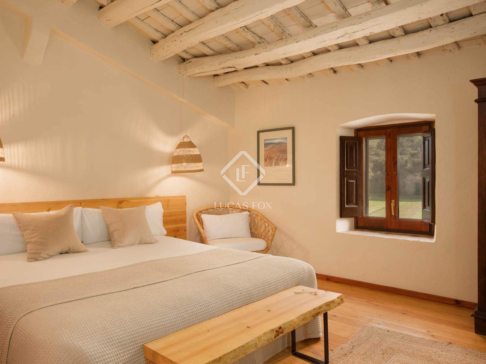 11 soveværelse Erhverv til salg i Cabanelles med swimmingpool garage - € 1.590.000 (Ref: 9193278)