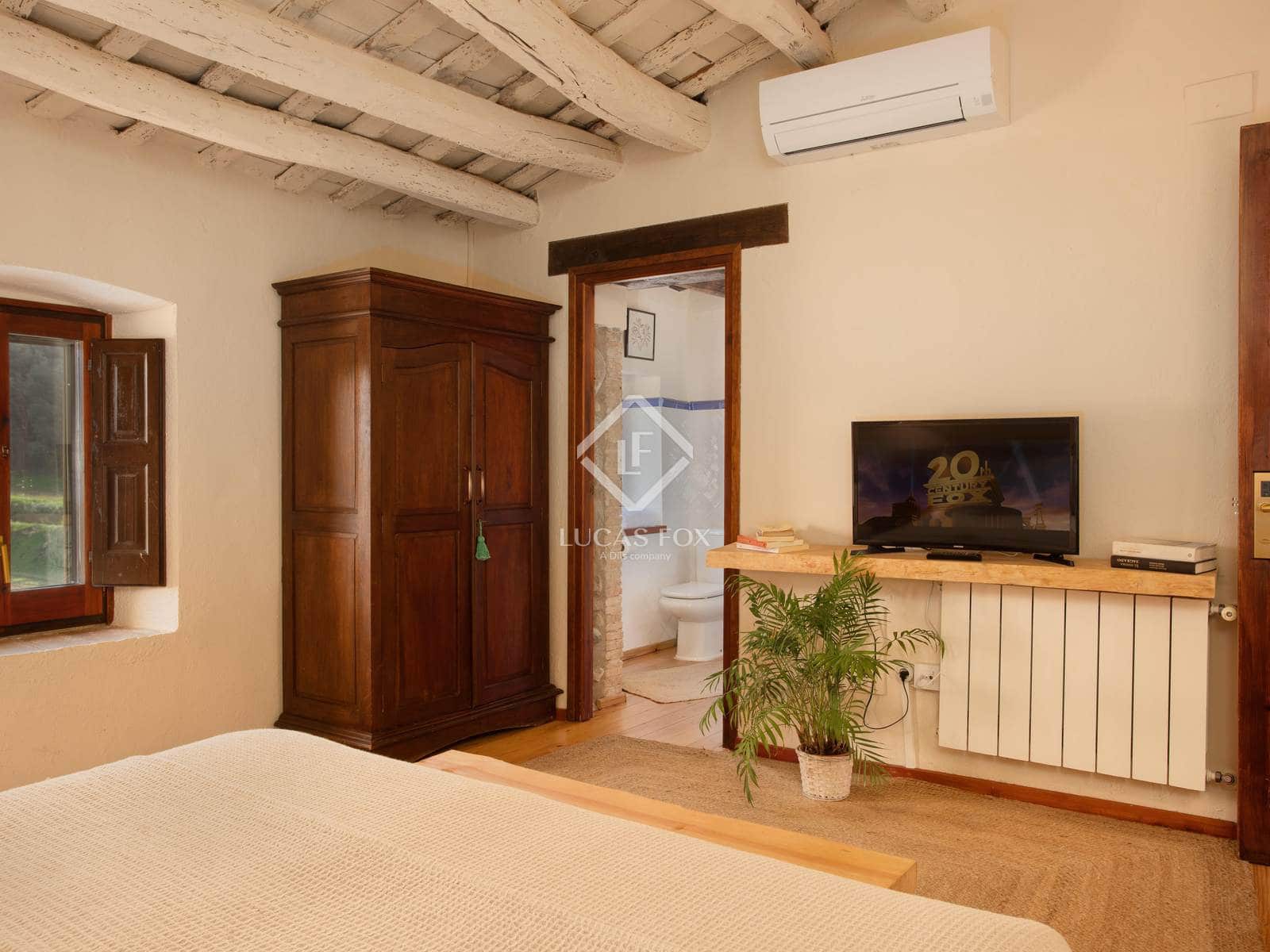 11 soveværelse Erhverv til salg i Cabanelles med swimmingpool garage - € 1.590.000 (Ref: 9193278)