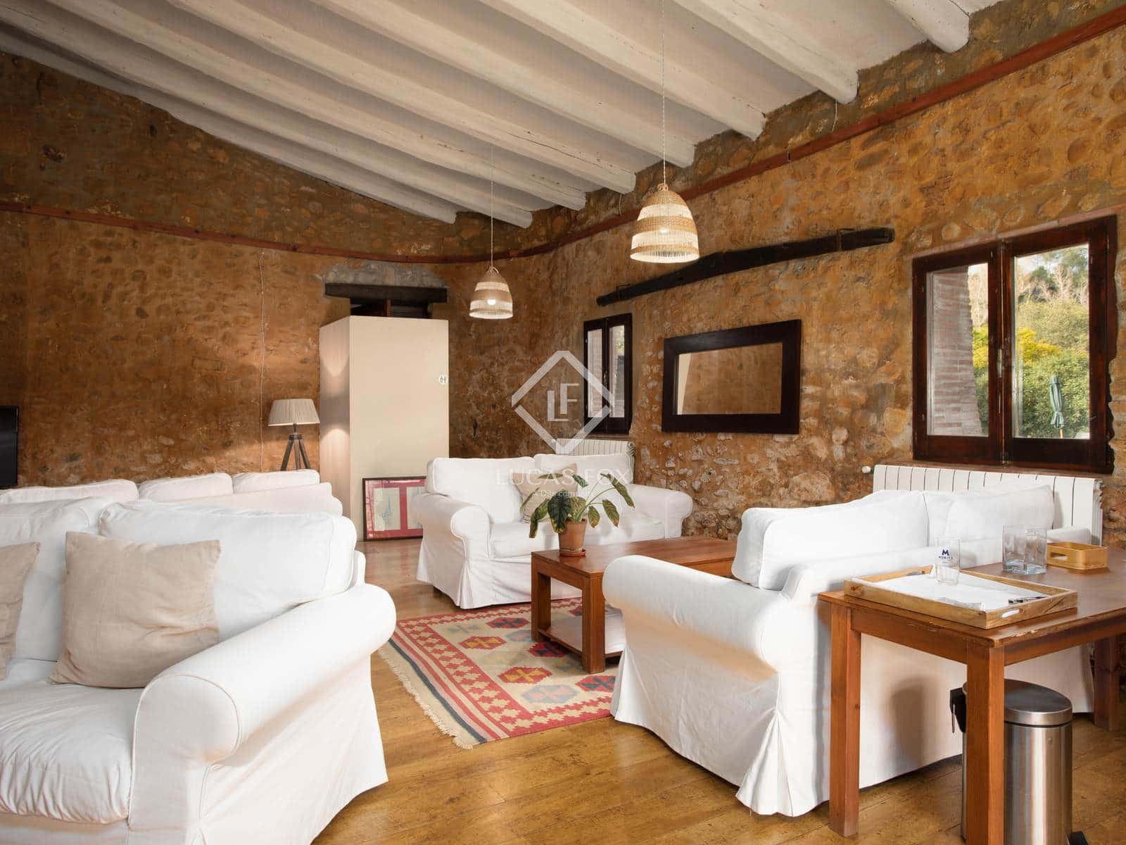 11 soveværelse Erhverv til salg i Cabanelles med swimmingpool garage - € 1.590.000 (Ref: 9193278)