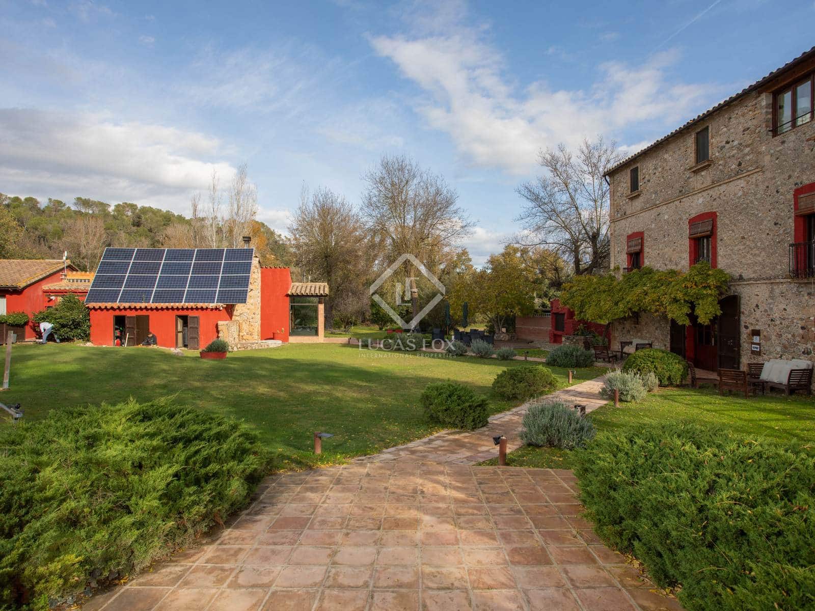 11 soveværelse Erhverv til salg i Cabanelles med swimmingpool garage - € 1.590.000 (Ref: 9193278)