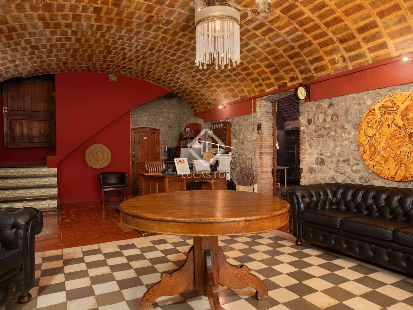 11 soveværelse Erhverv til salg i Cabanelles med swimmingpool garage - € 1.590.000 (Ref: 9193278)