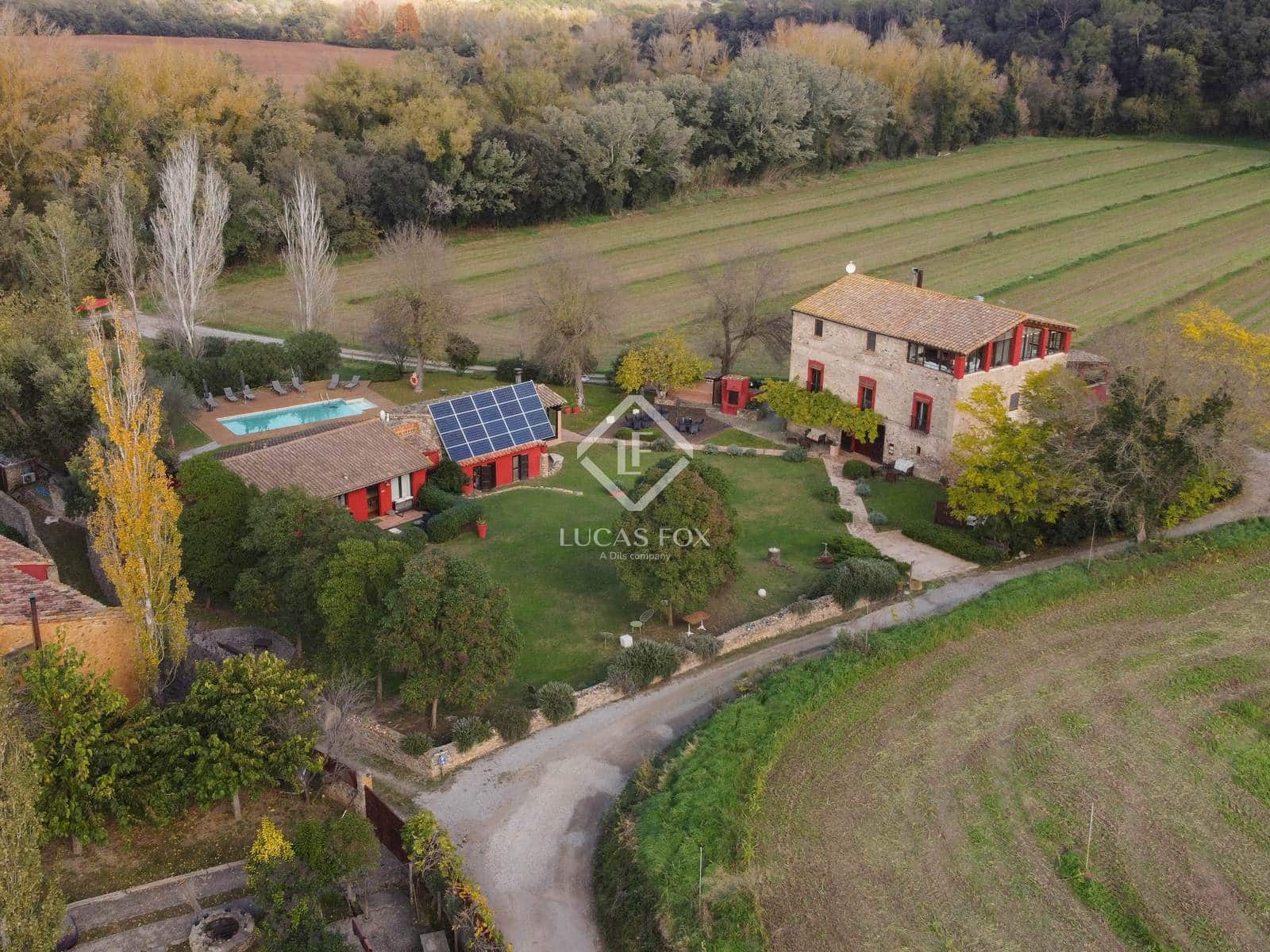 11 soveværelse Erhverv til salg i Cabanelles med swimmingpool garage - € 1.590.000 (Ref: 9193278)