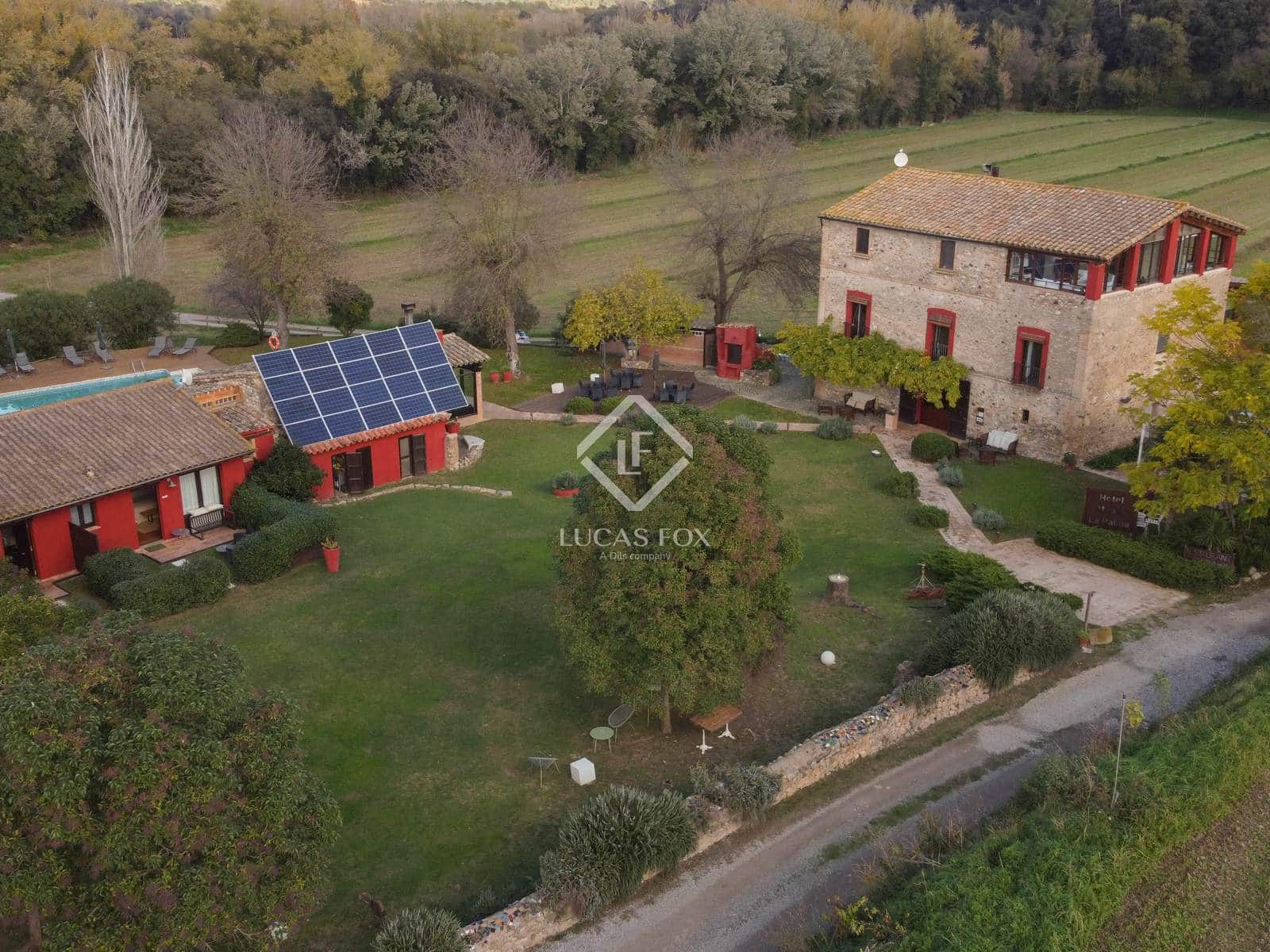 11 soveværelse Erhverv til salg i Cabanelles med swimmingpool garage - € 1.590.000 (Ref: 9193278)