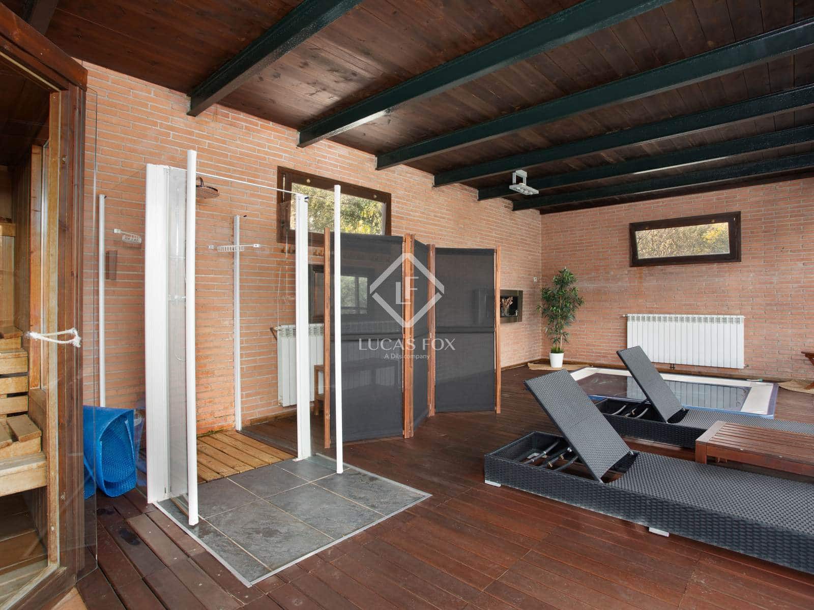 11 soveværelse Erhverv til salg i Cabanelles med swimmingpool garage - € 1.590.000 (Ref: 9193278)