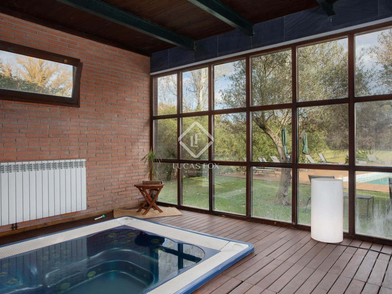 11 soveværelse Erhverv til salg i Cabanelles med swimmingpool garage - € 1.590.000 (Ref: 9193278)