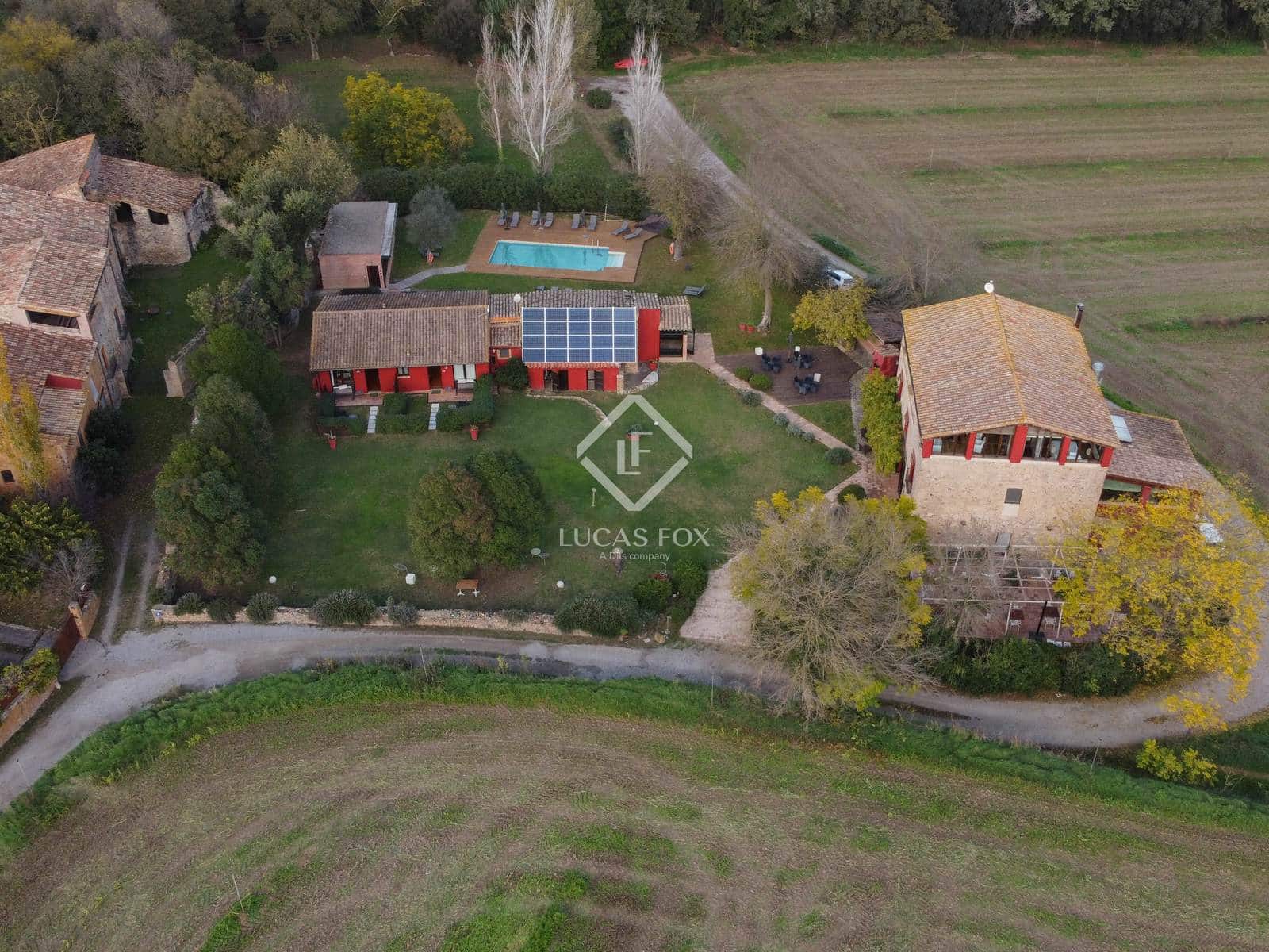 11 soveværelse Erhverv til salg i Cabanelles med swimmingpool garage - € 1.590.000 (Ref: 9193278)