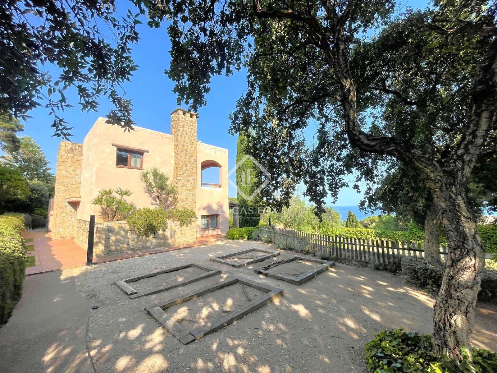 4 soveværelse Villa til salg i Sant Pol de Mar med swimmingpool garage - € 1.800.000 (Ref: 9195189)