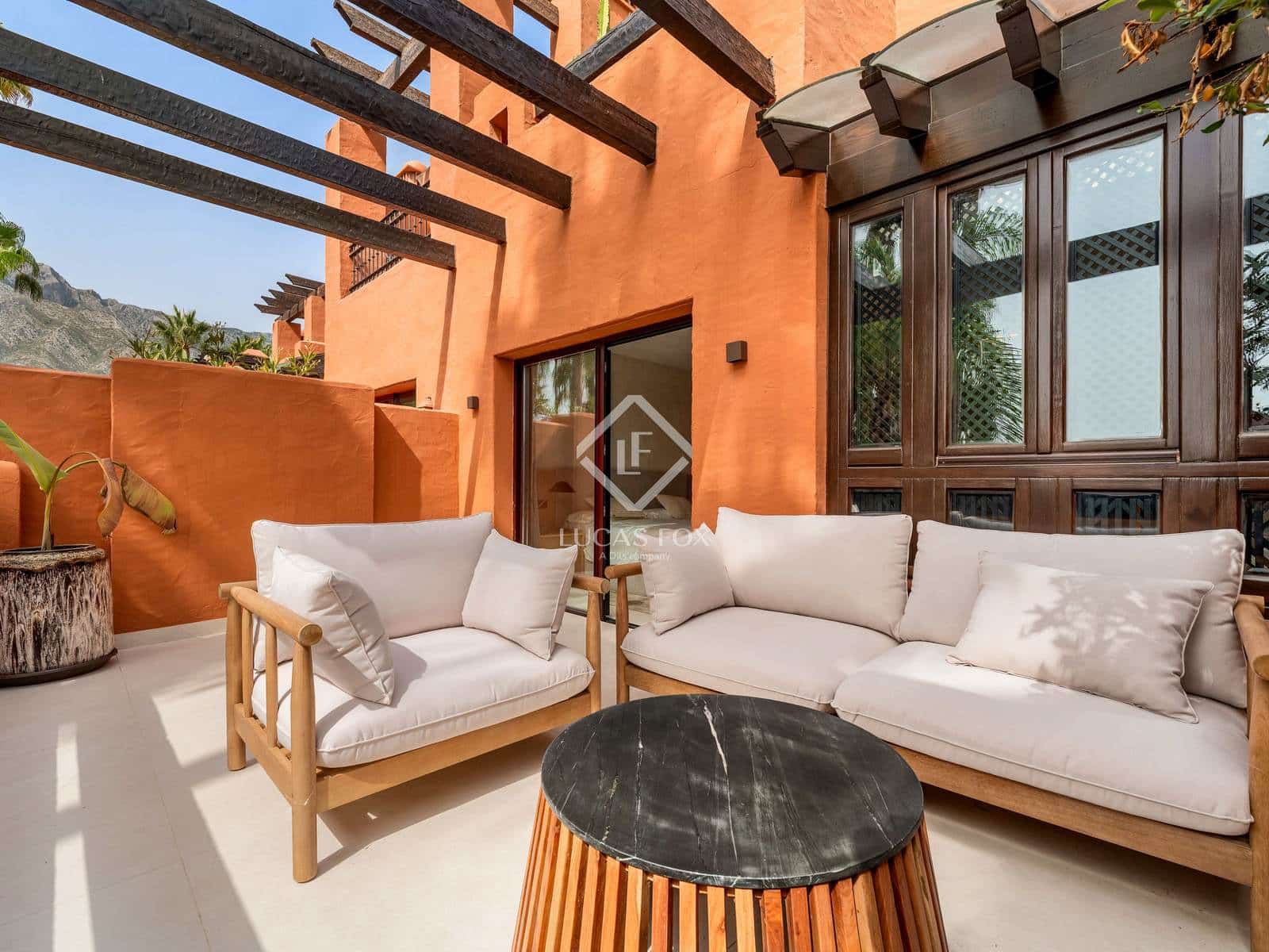 4 slaapkamer Villa te koop in Marbella met zwembad garage - € 2.395.000 (Ref: 9197083)