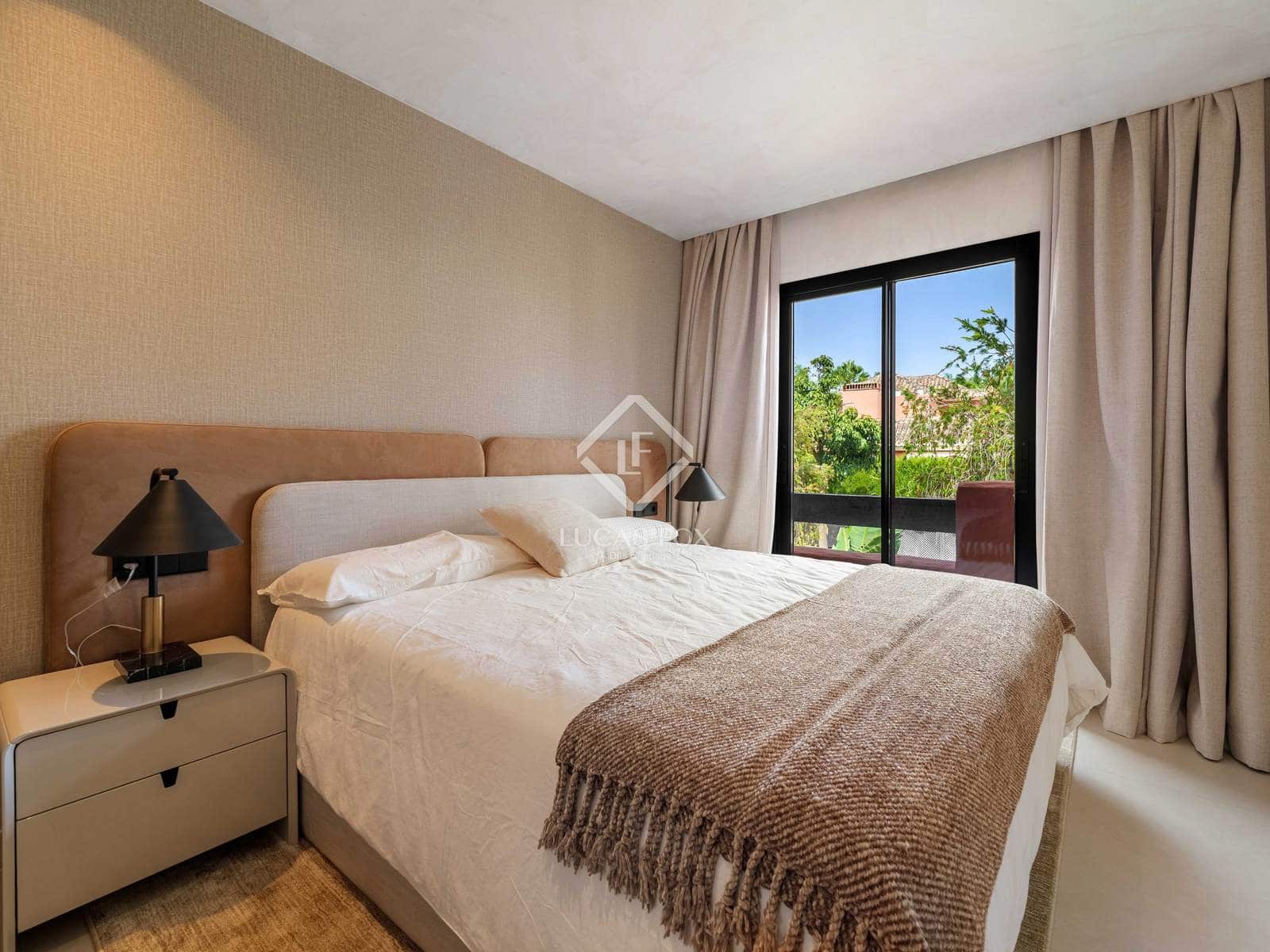 4 slaapkamer Villa te koop in Marbella met zwembad garage - € 2.395.000 (Ref: 9197083)