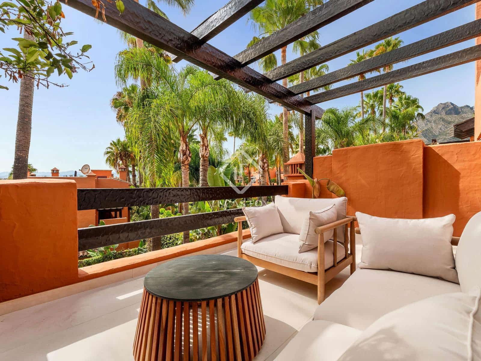 4 slaapkamer Villa te koop in Marbella met zwembad garage - € 2.395.000 (Ref: 9197083)