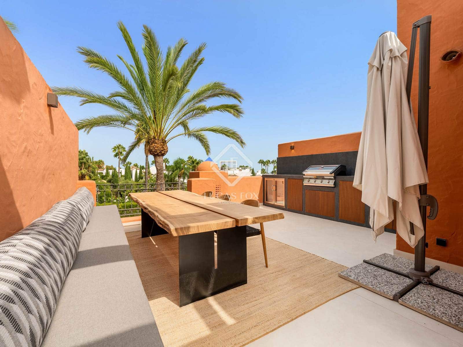 4 slaapkamer Villa te koop in Marbella met zwembad garage - € 2.395.000 (Ref: 9197083)