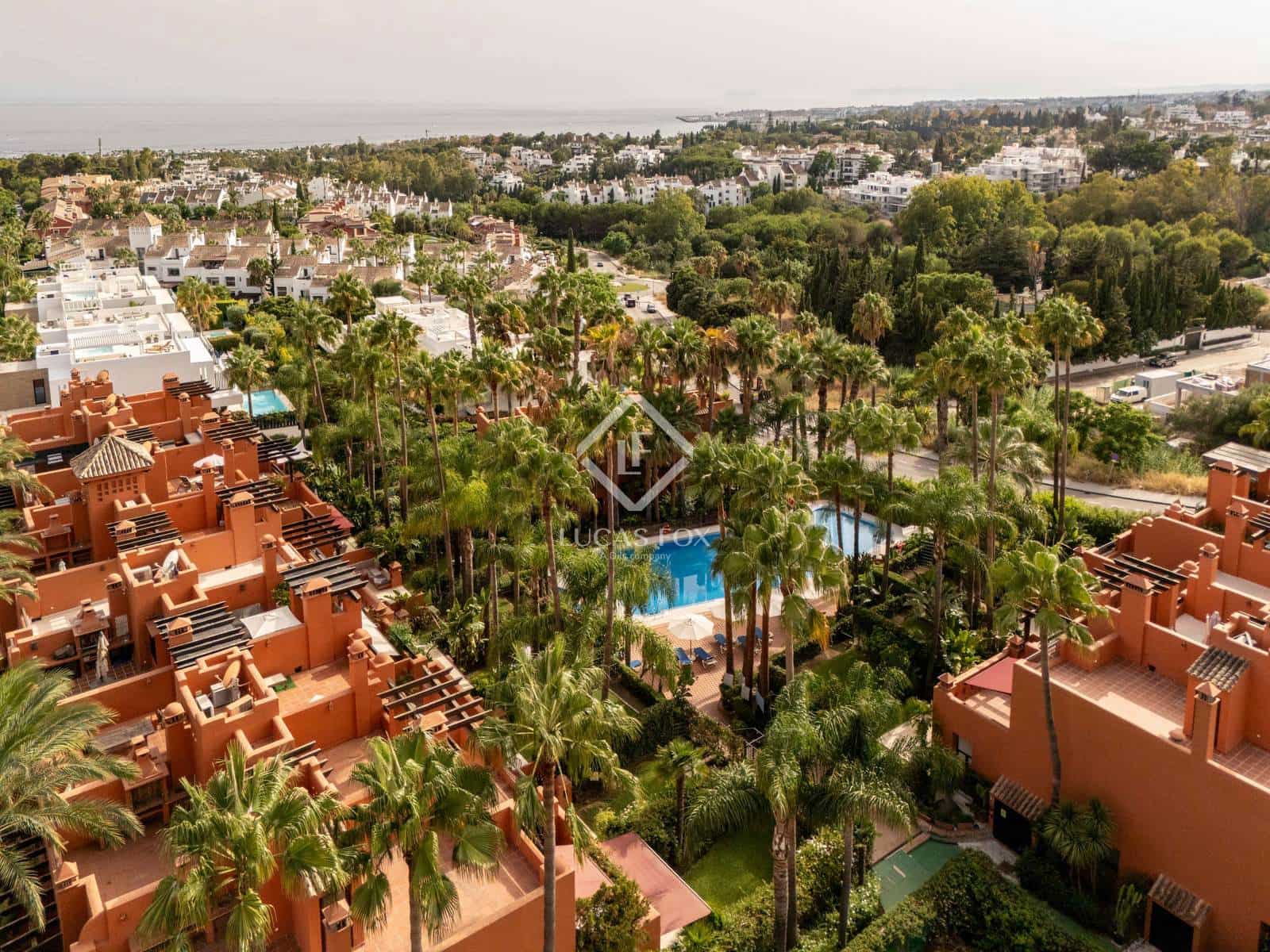 4 slaapkamer Villa te koop in Marbella met zwembad garage - € 2.395.000 (Ref: 9197083)