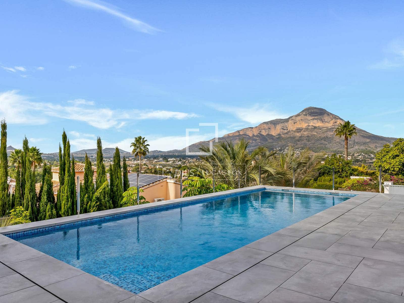 3 soveværelse Villa til salg i Javea / Xabia med swimmingpool garage - € 1.190.000 (Ref: 9197194)