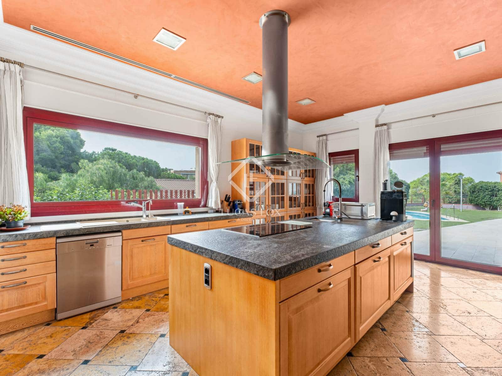 6 bedroom Villa for sale in Alicante / Alacant city with pool garage - € 3,500,000 (Ref: 9197334)