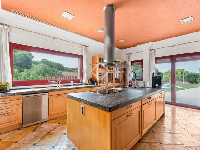 6 Zimmer Villa zu verkaufen in Alicante / Alacant Stadt mit Pool Garage - 3.500.000 € (Ref: 9197334)