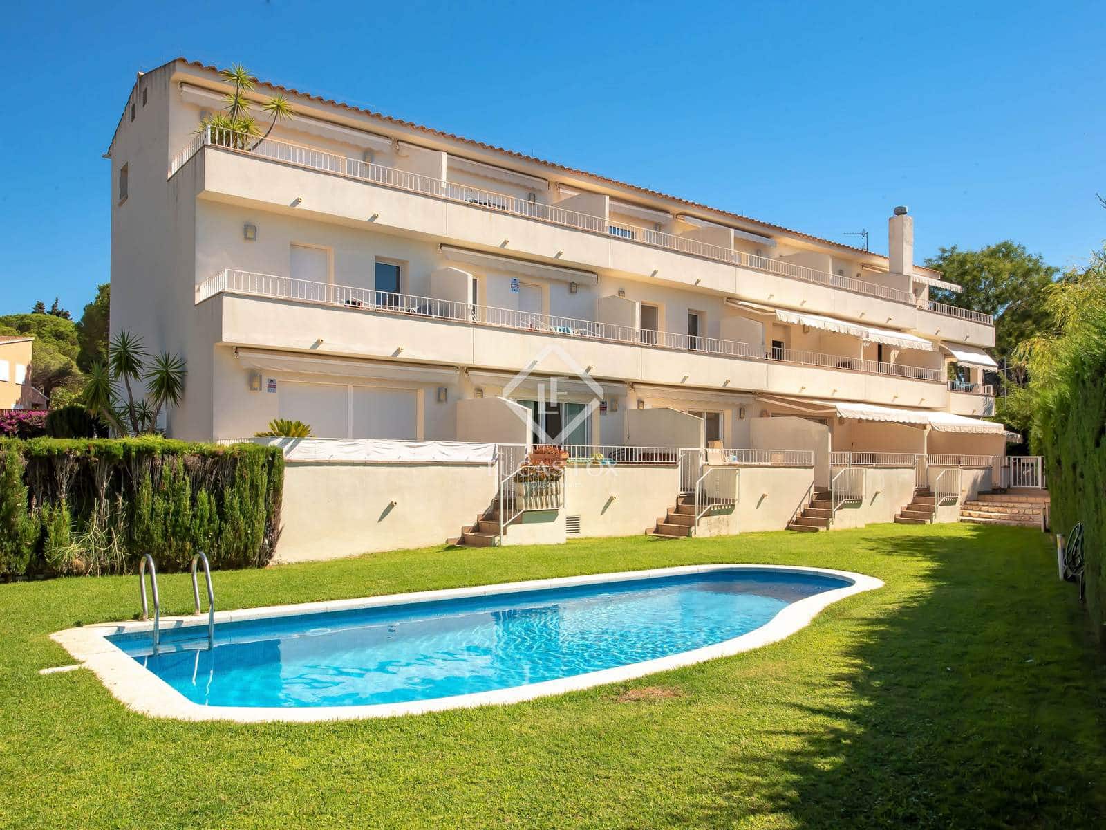 3 soveværelse Villa til salg i S'Agaro med swimmingpool garage - € 580.000 (Ref: 9198157)