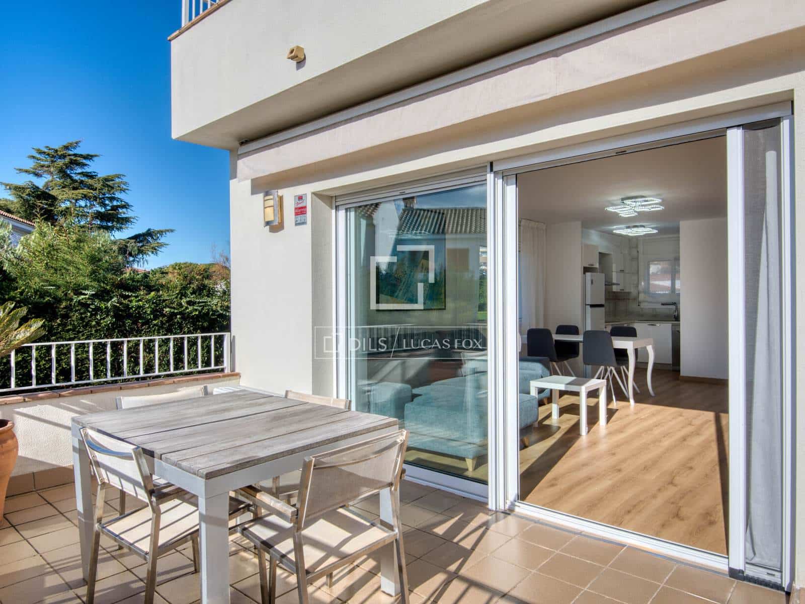 3 soveværelse Villa til salg i S'Agaro med swimmingpool garage - € 580.000 (Ref: 9198157)