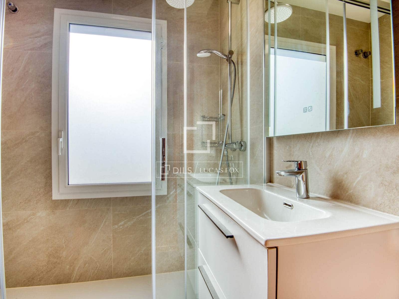 3 soveværelse Villa til salg i S'Agaro med swimmingpool garage - € 580.000 (Ref: 9198157)