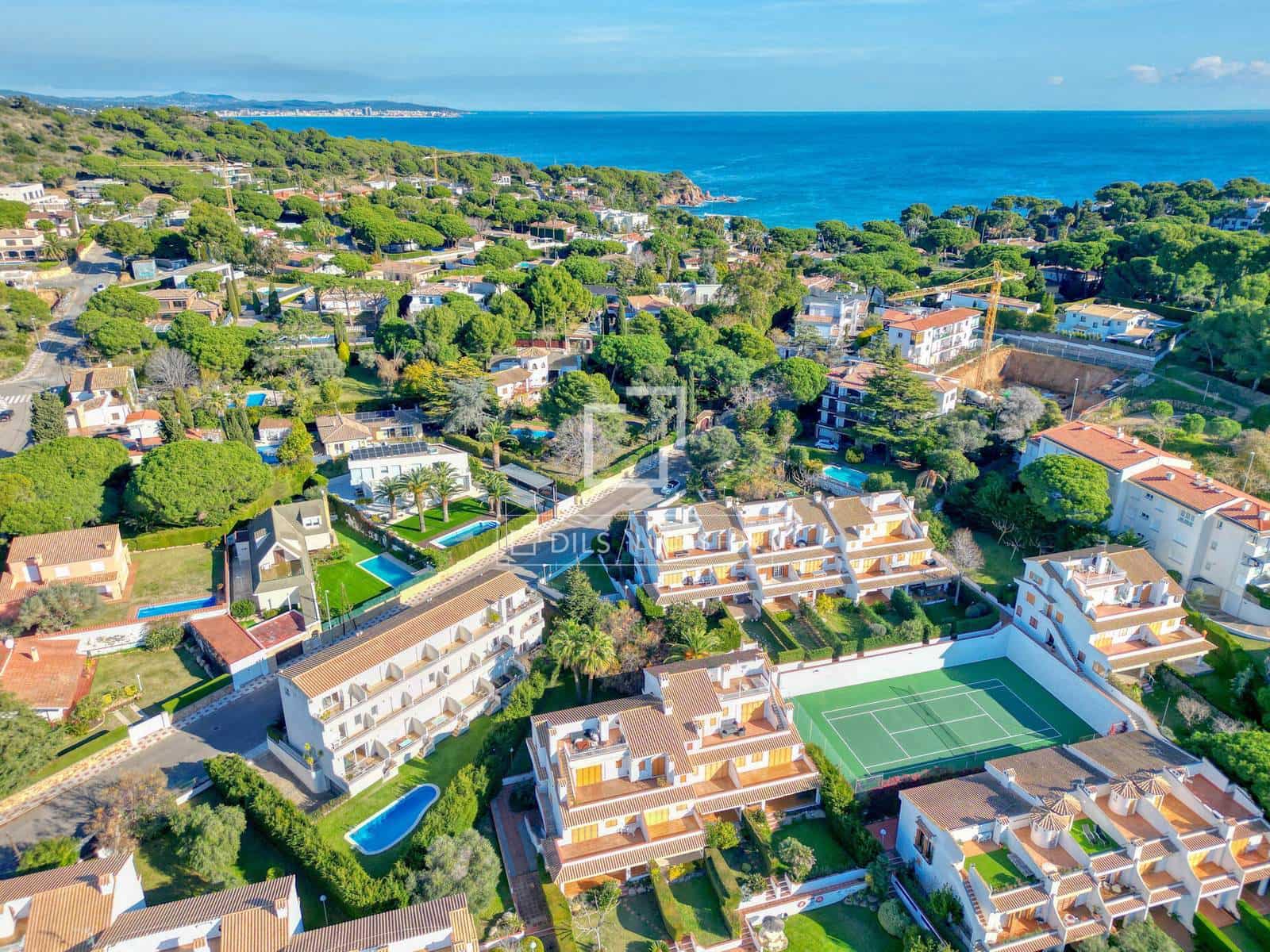 3 soveværelse Villa til salg i S'Agaro med swimmingpool garage - € 580.000 (Ref: 9198157)