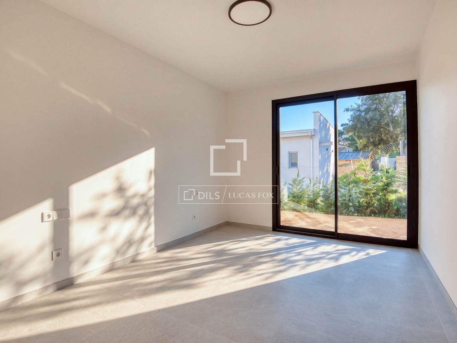 4 slaapkamer Villa te koop in Calonge i Sant Antoni met zwembad garage - € 830.000 (Ref: 9198158)