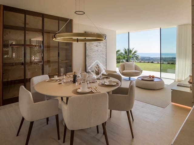 5 slaapkamer Villa te koop in Sotogrande, San Roque met zwembad - € 8.900.000 (Ref: 9199782)