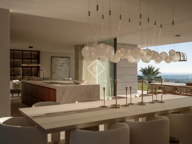 5 slaapkamer Villa te koop in Sotogrande, San Roque met zwembad - € 8.900.000 (Ref: 9199782)