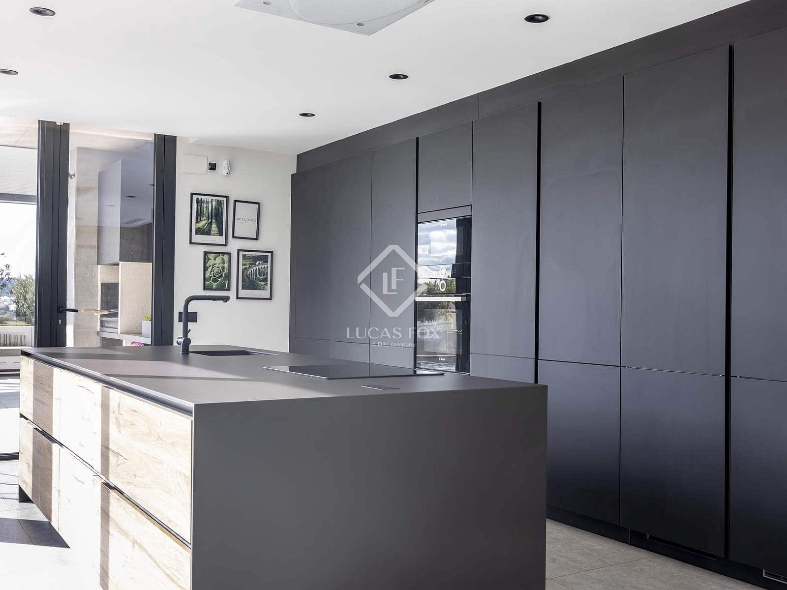 5 soverom Villa til salgs i L'Eliana med svømmebasseng garasje - € 1 399 000 (Ref: 9199783)