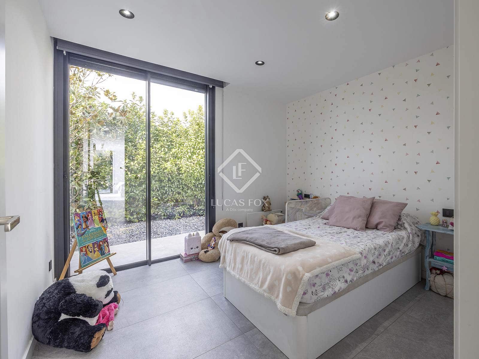 5 soverom Villa til salgs i L'Eliana med svømmebasseng garasje - € 1 399 000 (Ref: 9199783)