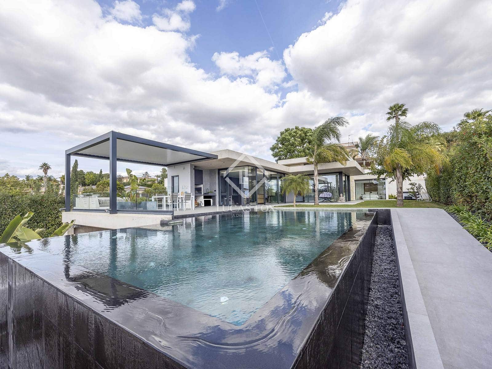 5 soverom Villa til salgs i L'Eliana med svømmebasseng garasje - € 1 399 000 (Ref: 9199783)