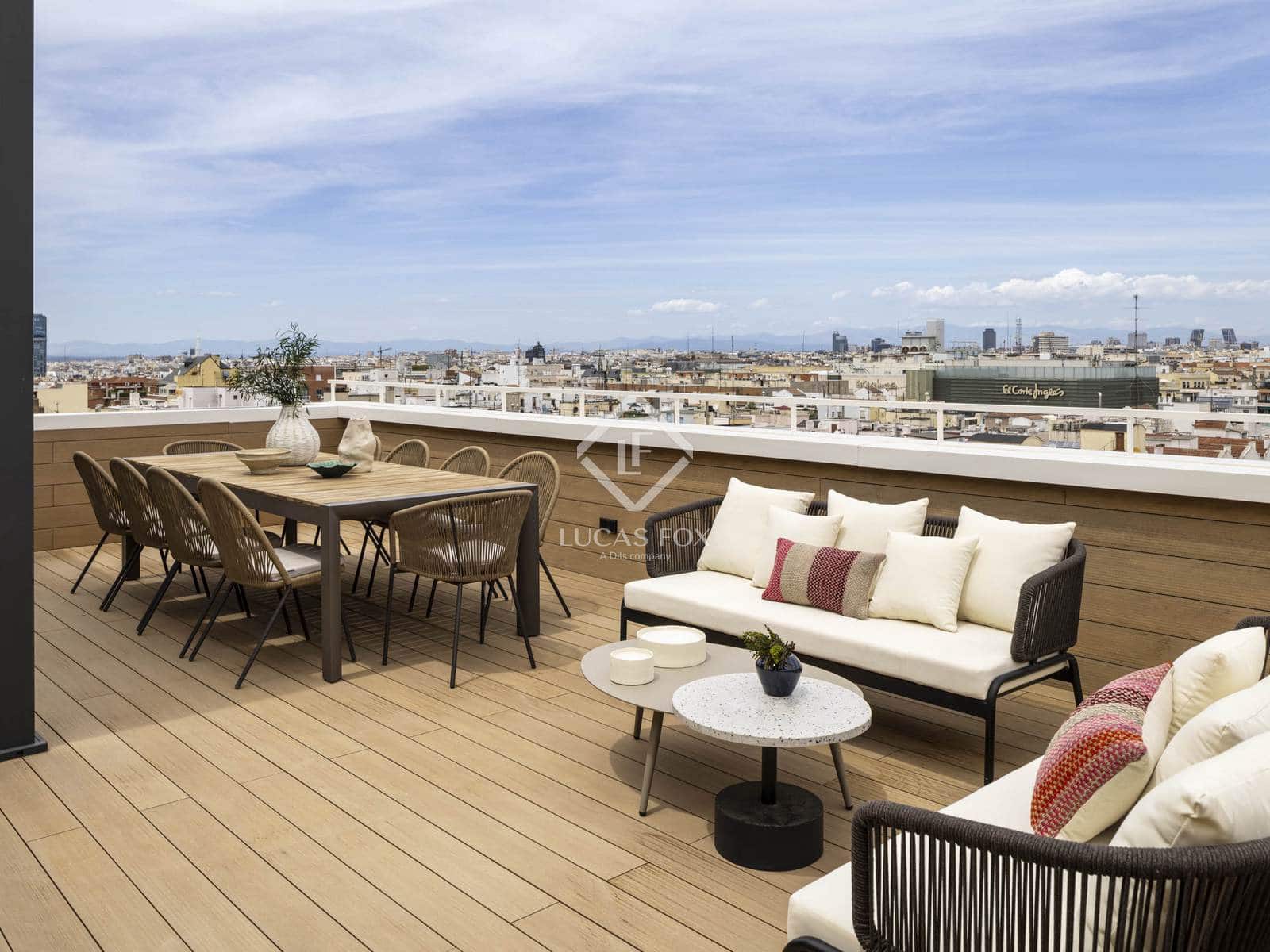 2 soveværelse Penthouse til salg i Madrid by med swimmingpool garage - € 5.900.000 (Ref: 9199923)