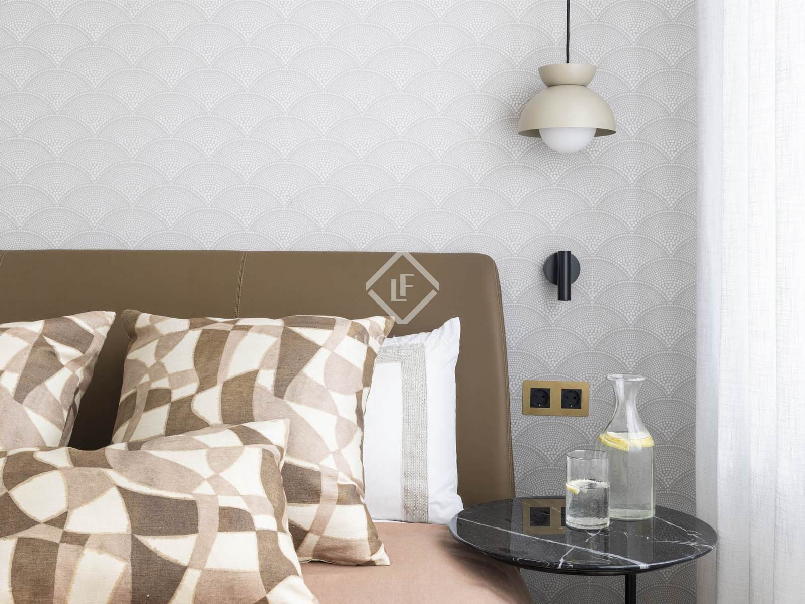 2 soveværelse Penthouse til salg i Madrid by med swimmingpool garage - € 5.900.000 (Ref: 9199923)