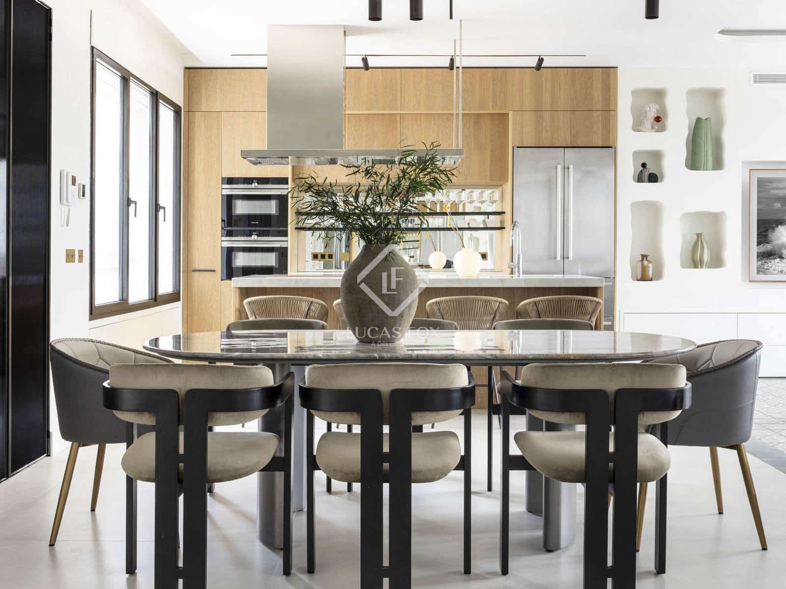 2 soveværelse Penthouse til salg i Madrid by med swimmingpool garage - € 5.900.000 (Ref: 9199923)