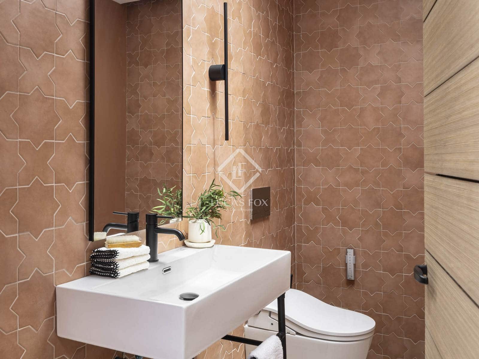 2 soveværelse Penthouse til salg i Madrid by med swimmingpool garage - € 5.900.000 (Ref: 9199923)