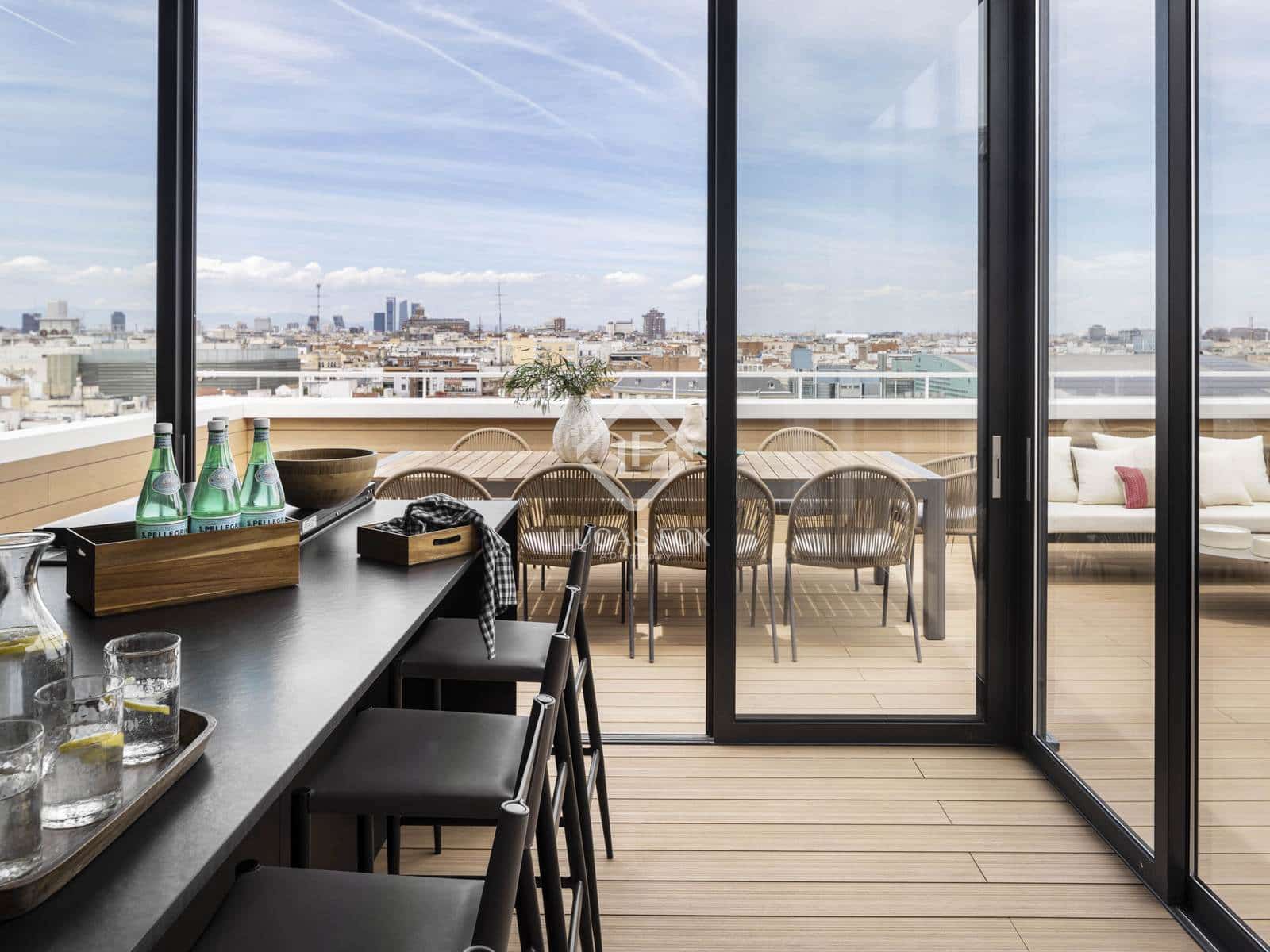 2 soveværelse Penthouse til salg i Madrid by med swimmingpool garage - € 5.900.000 (Ref: 9199923)